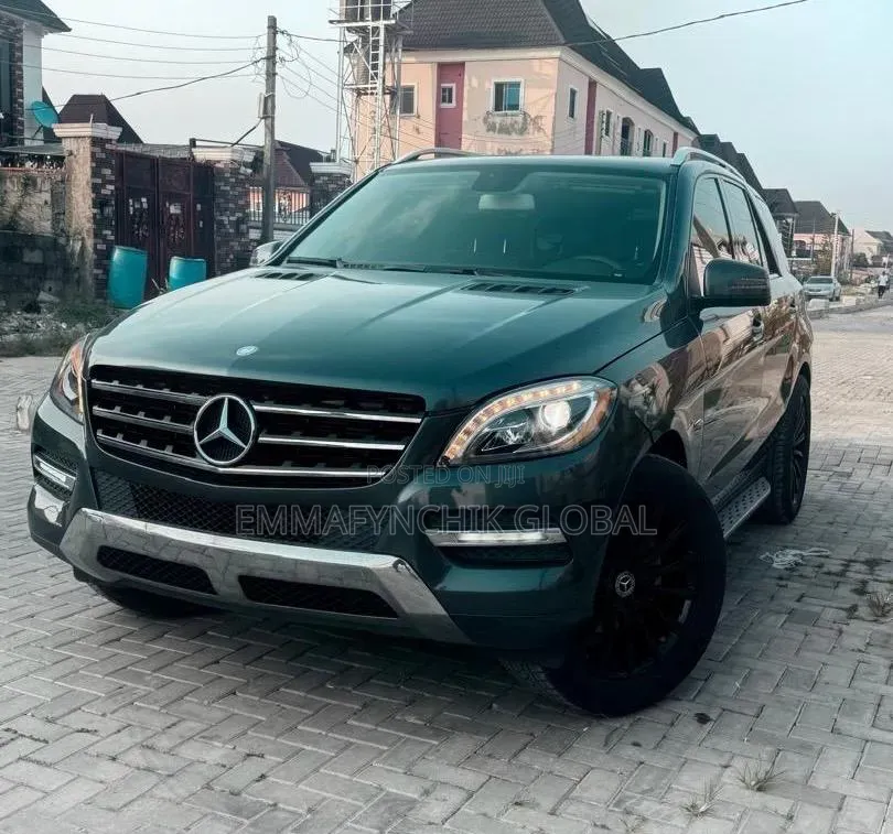 Mercedes-Benz M Class 2012 Gray