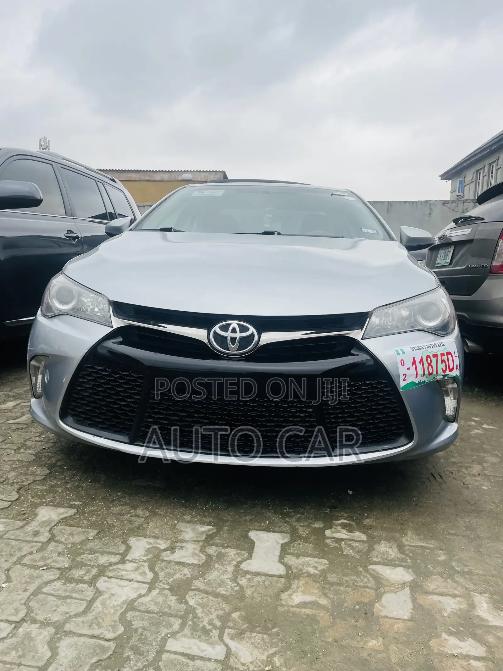 Toyota Camry SE 4dr Sedan (2.5L 4cyl 6A) 2017 Silver