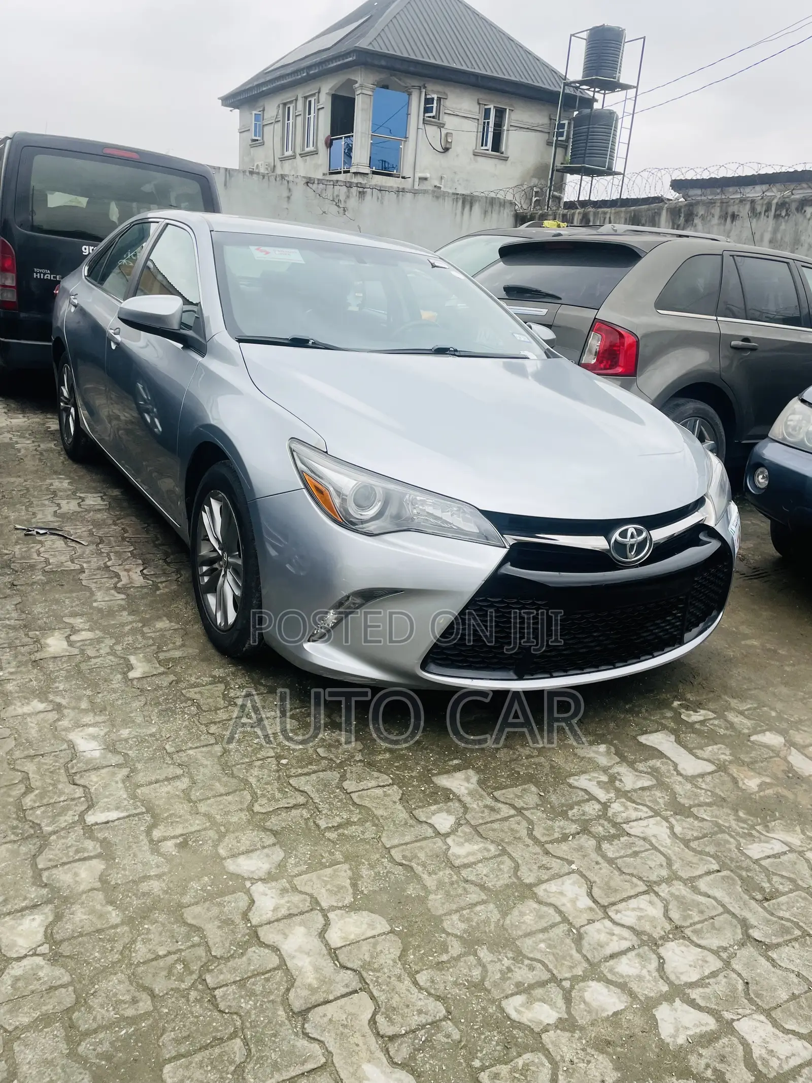 Toyota Camry SE 4dr Sedan (2.5L 4cyl 6A) 2017 Silver