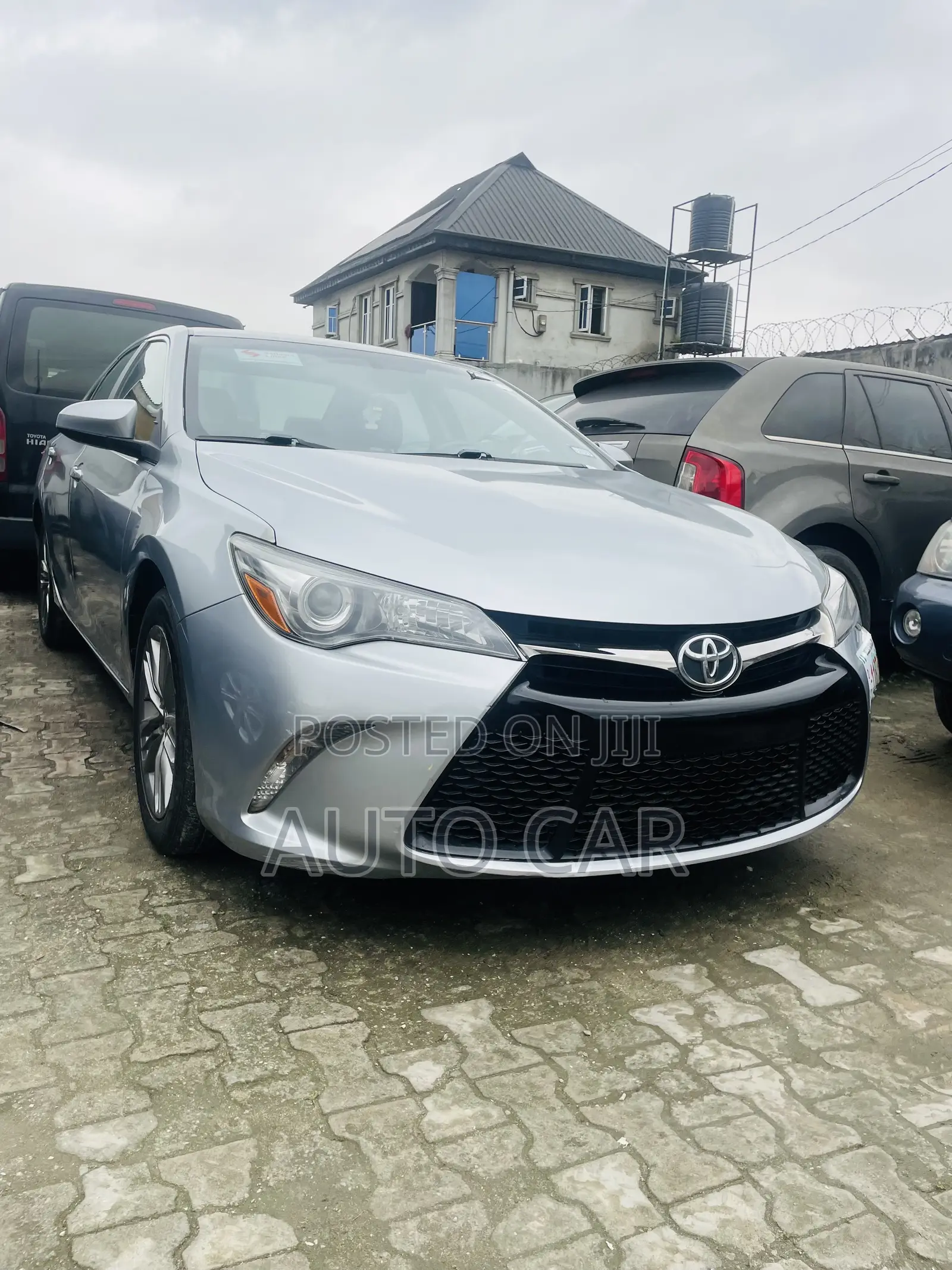Toyota Camry SE 4dr Sedan (2.5L 4cyl 6A) 2017 Silver