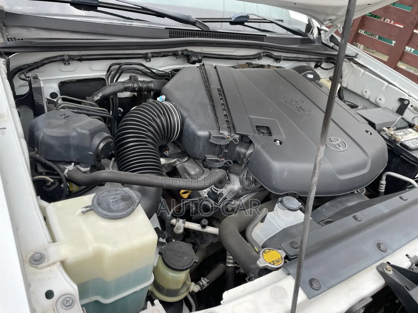 Toyota Tacoma V6 4dr Double Cab 4WD 6.1 ft. SB (4.0L 6cyl 5A) 2015