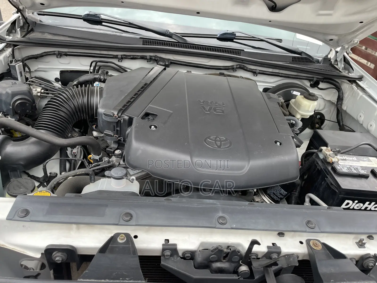 Toyota Tacoma V6 4dr Double Cab 4WD 6.1 ft. SB (4.0L 6cyl 5A) 2015