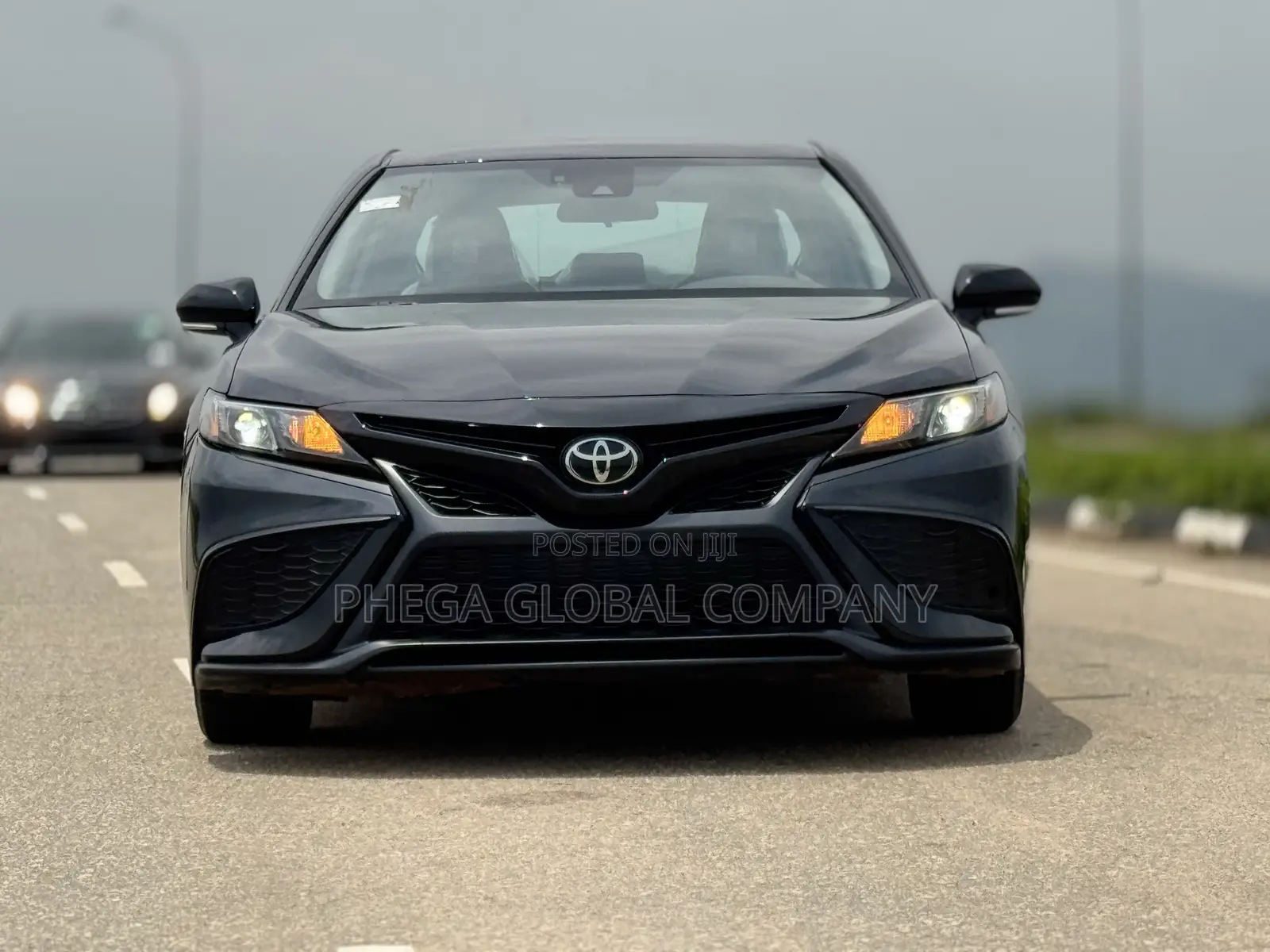 Toyota Camry SE 2022 Black