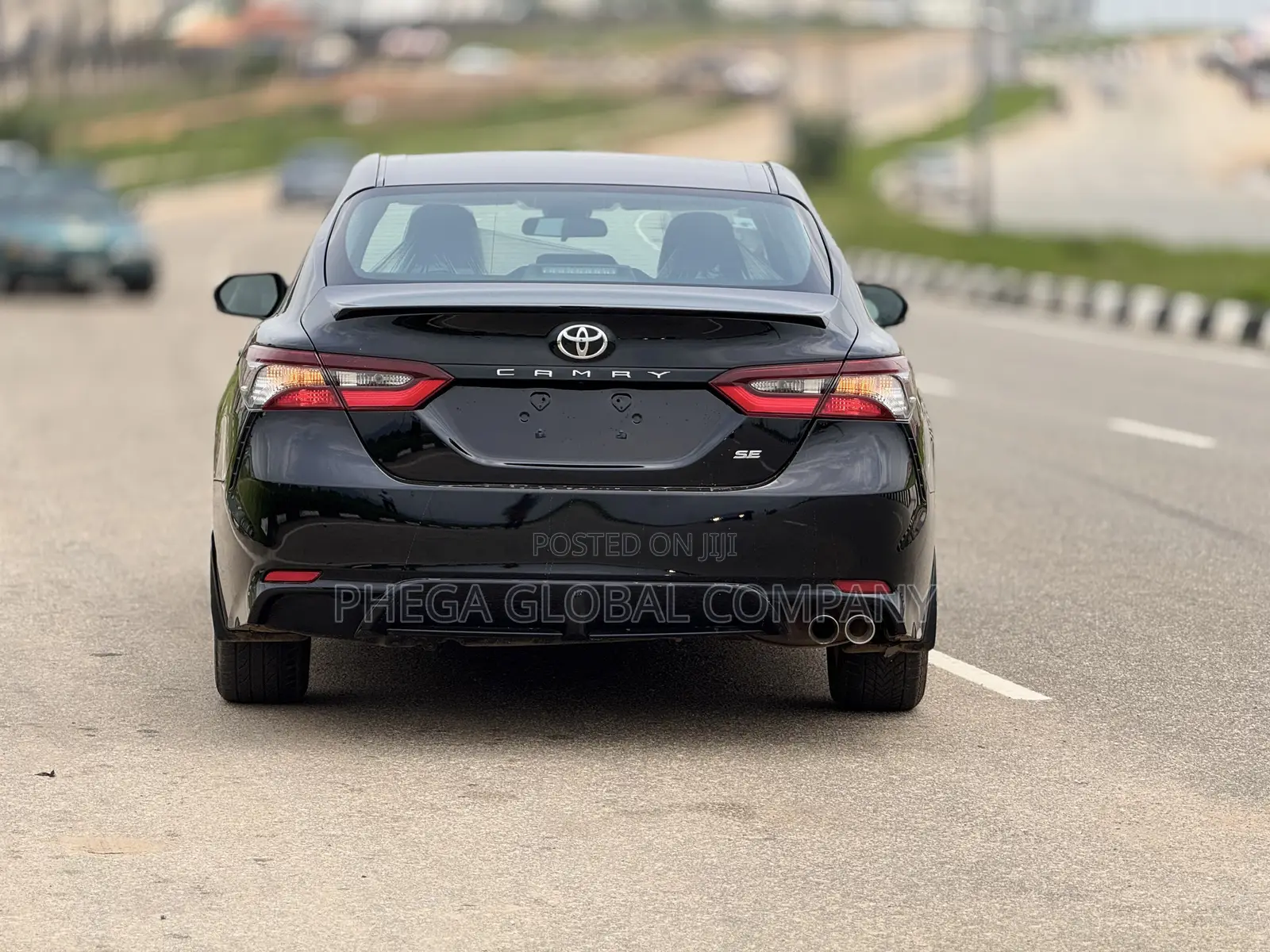 Toyota Camry SE 2022 Black