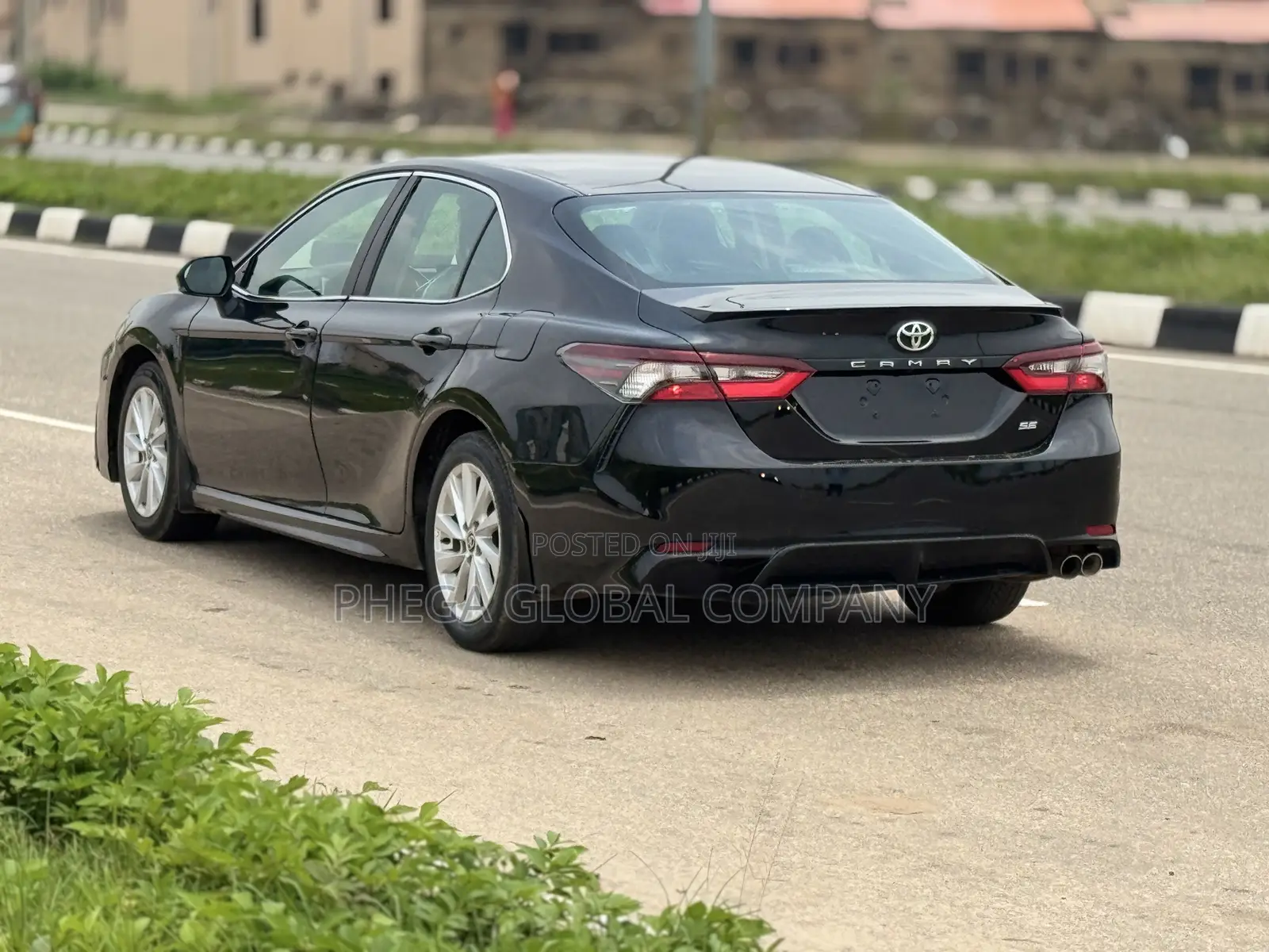 Toyota Camry SE 2022 Black