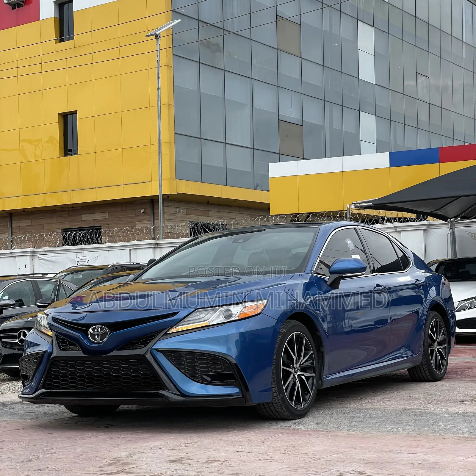 Toyota Camry 2019 Blue