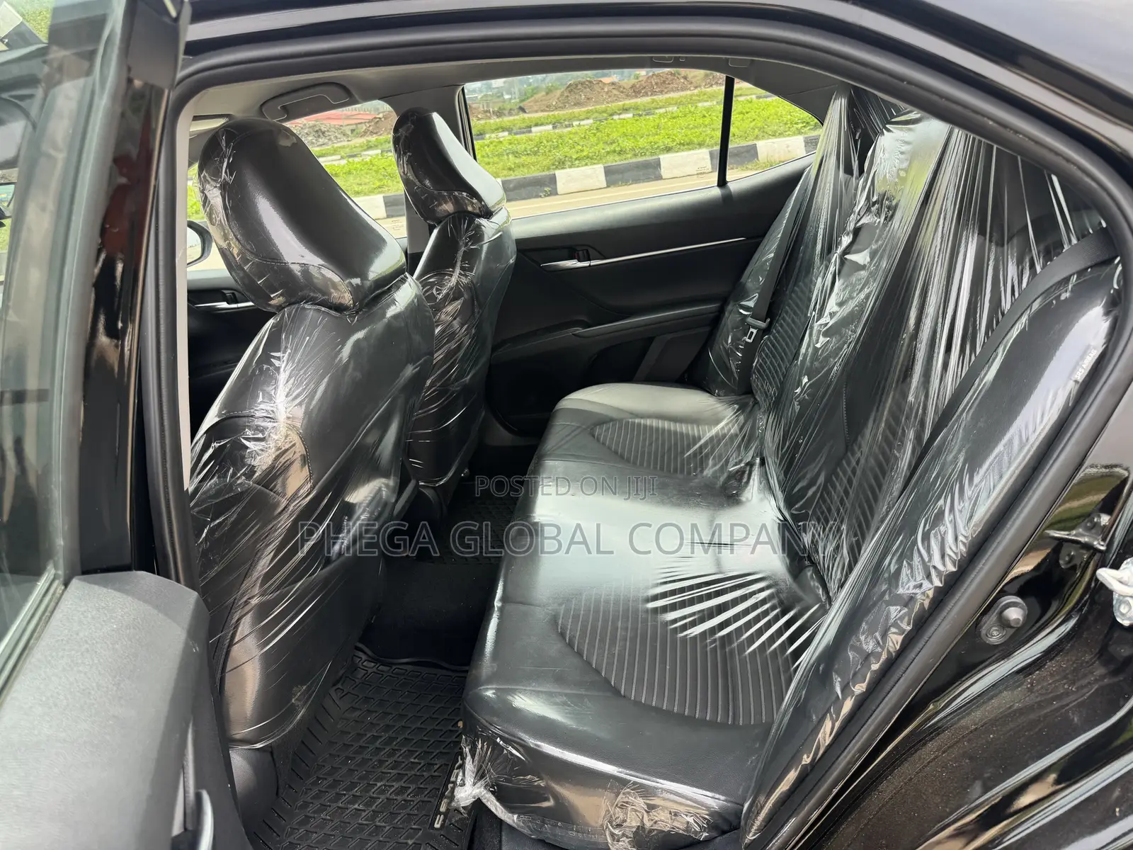 Toyota Camry SE 2022 Black