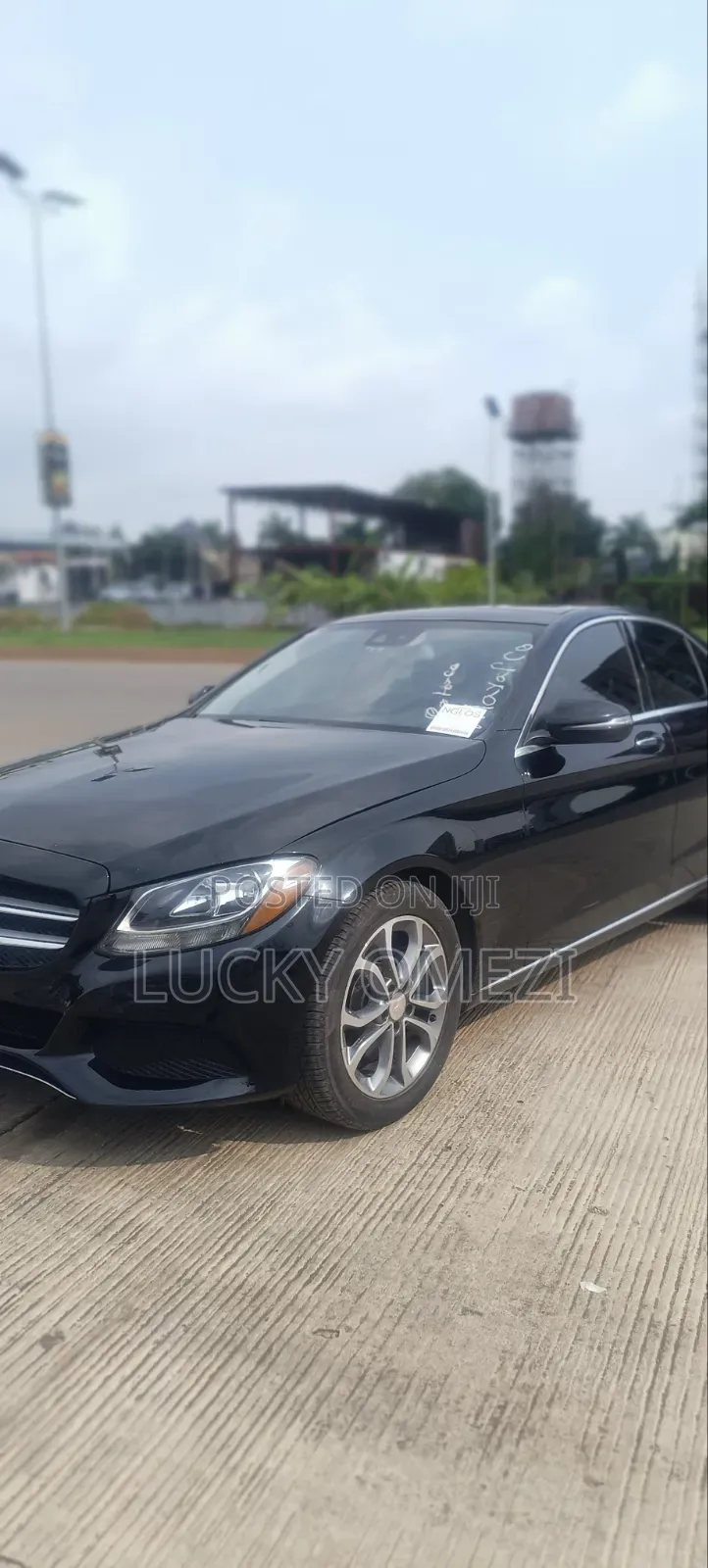 Mercedes-Benz C300 2016 Black