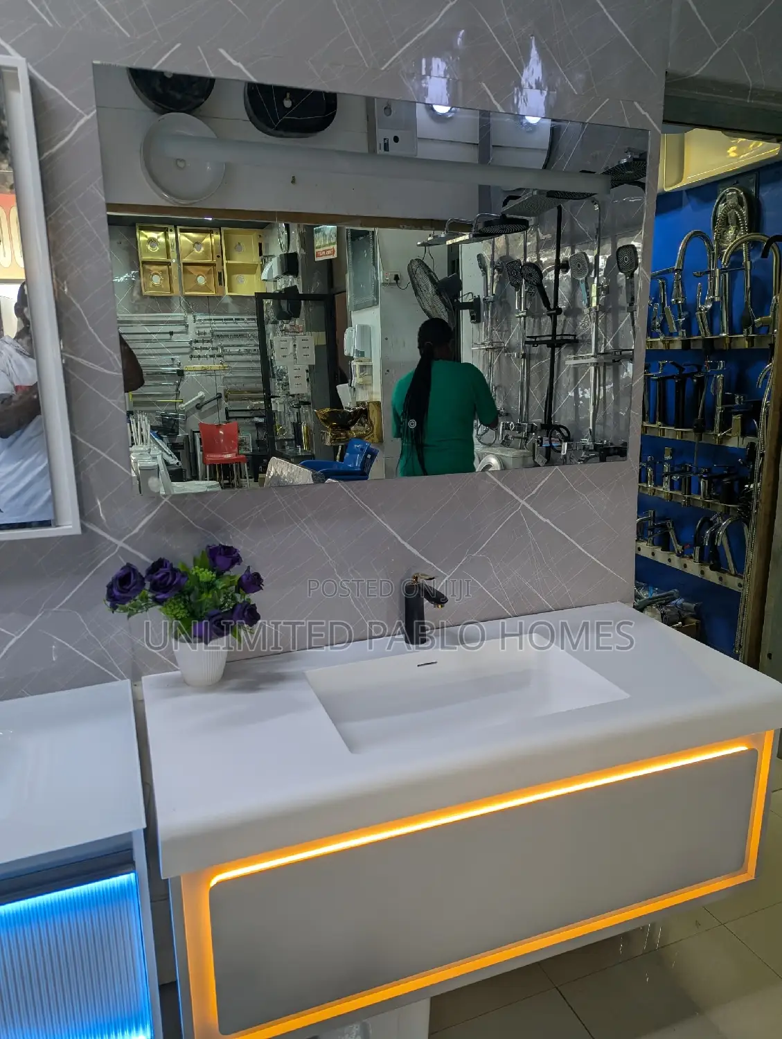 Modern LED Bathroom Vanity With Mirror
