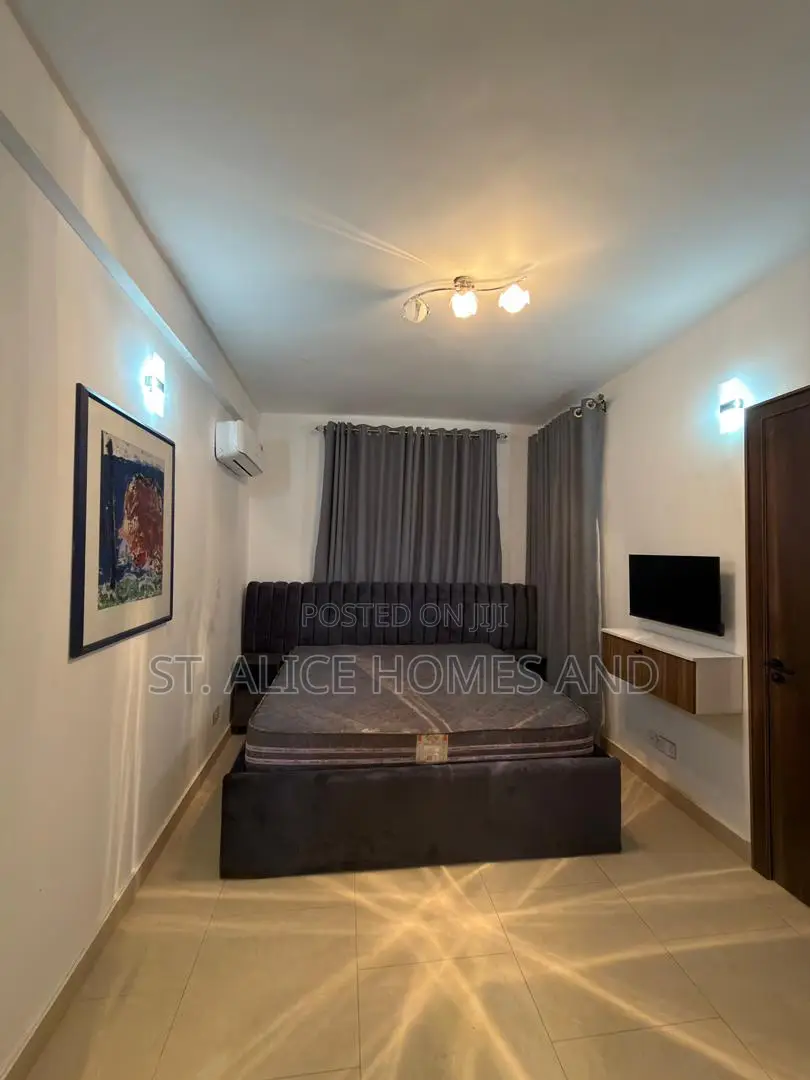 2 Bedroom With PS5