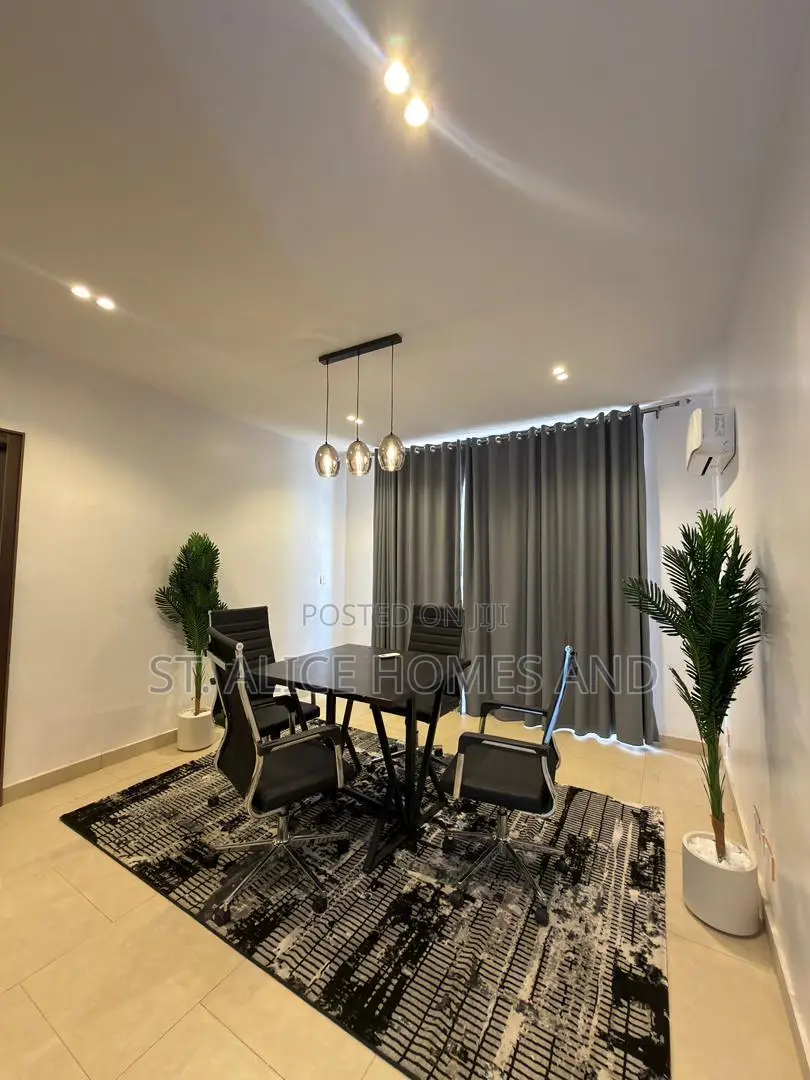 2 Bedroom With PS5