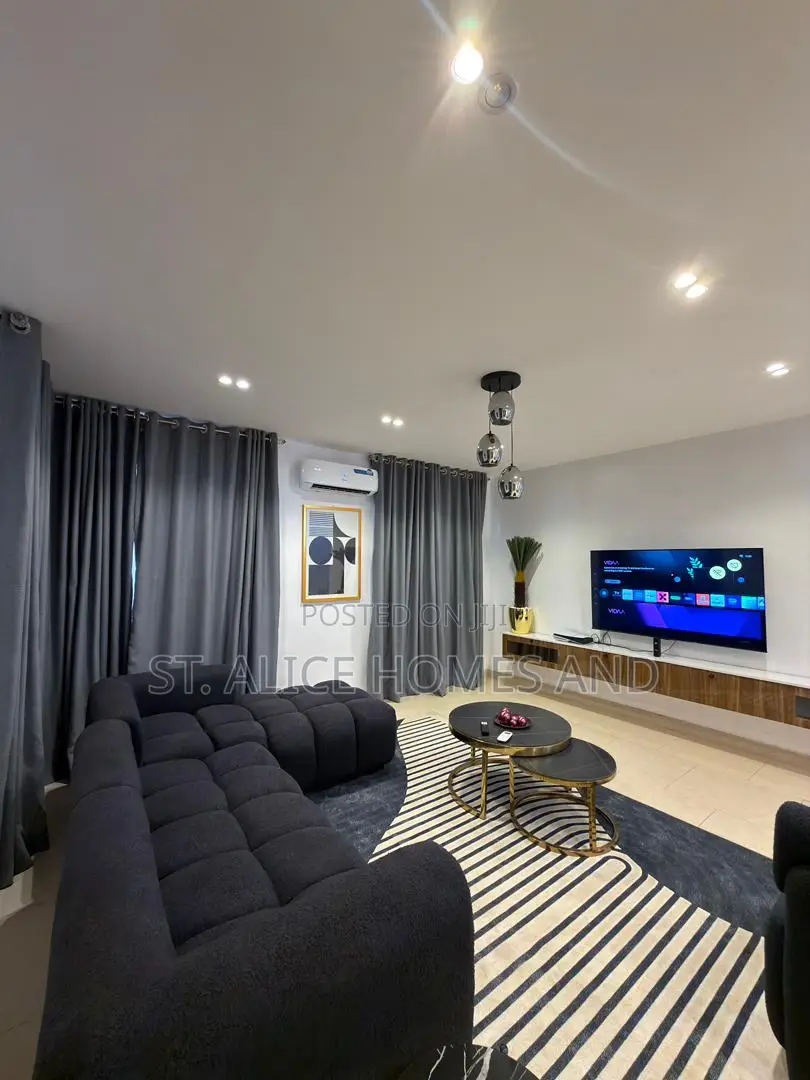 2 Bedroom With PS5