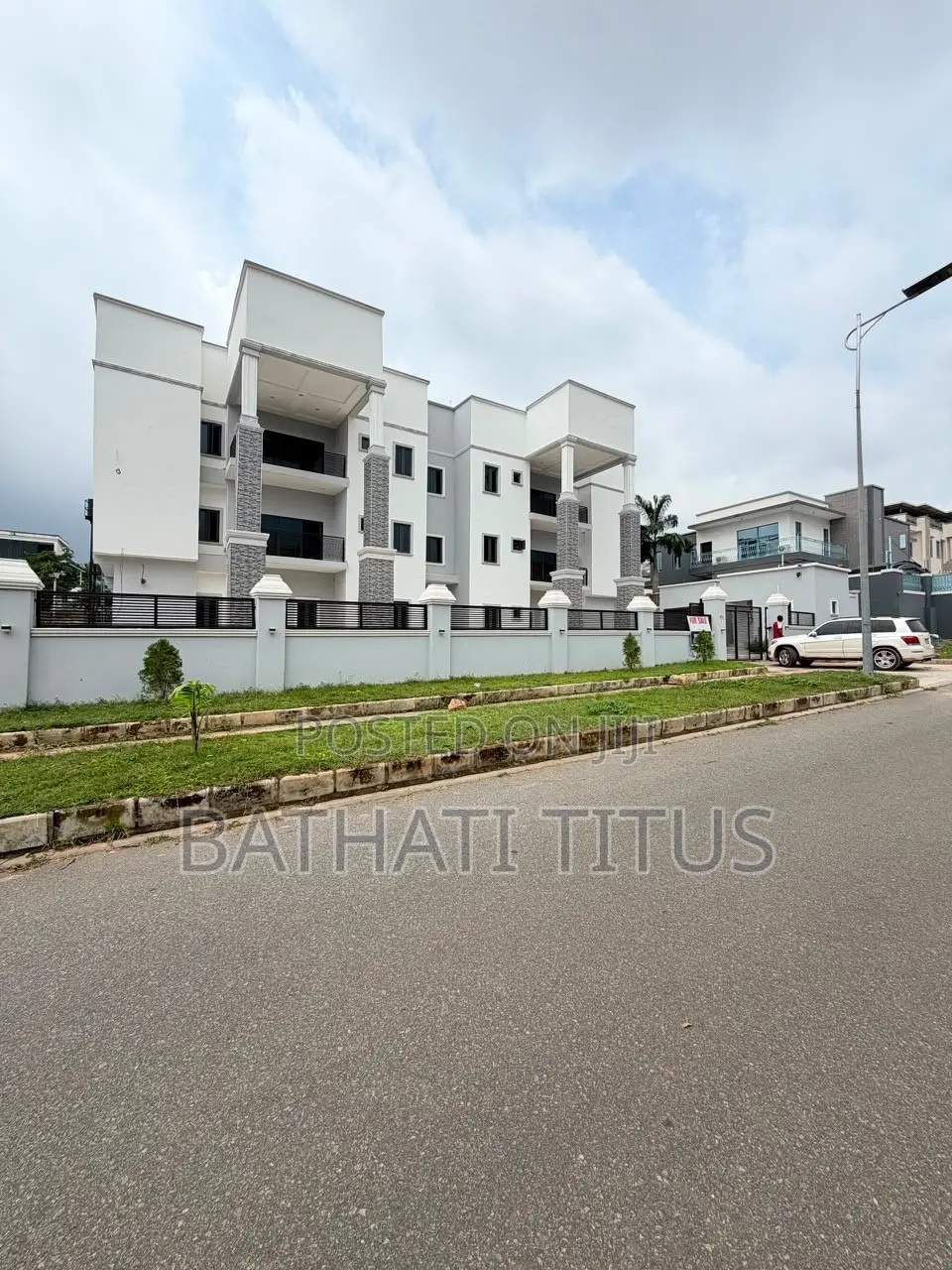 3bdrm Block of Flats in Guzape District for sale
