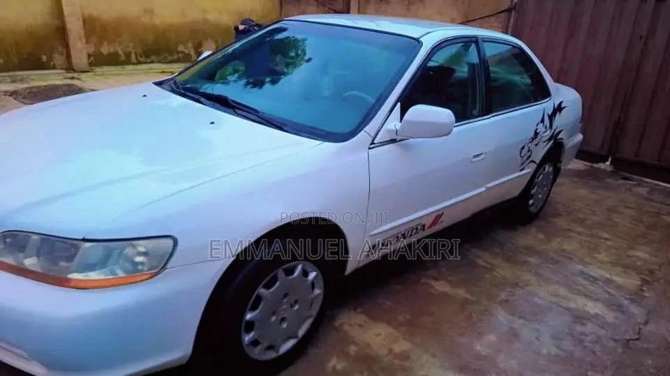 Honda Accord 2002 White