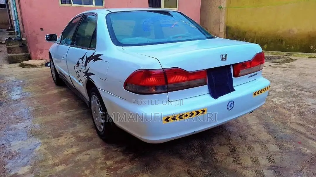 Honda Accord 2002 White
