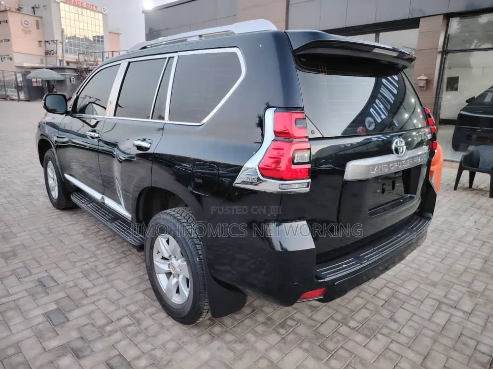 Toyota Land Cruiser 2024 Black