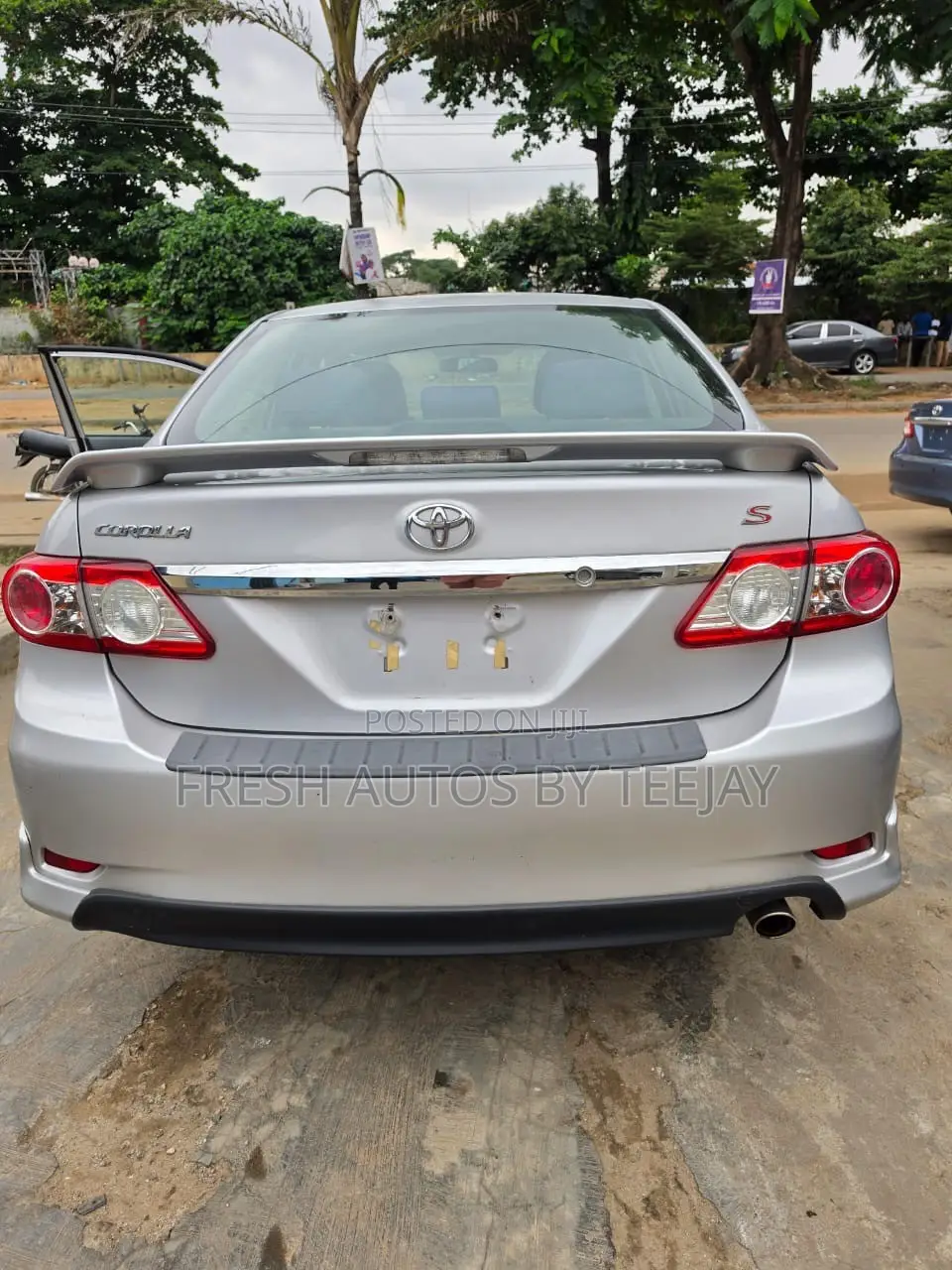 Toyota Corolla S 4dr Sedan (1.8L 4cyl 4A) 2011 Silver