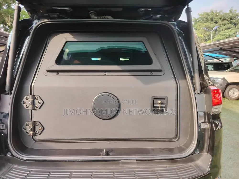 Toyota Land Cruiser 2025 Black