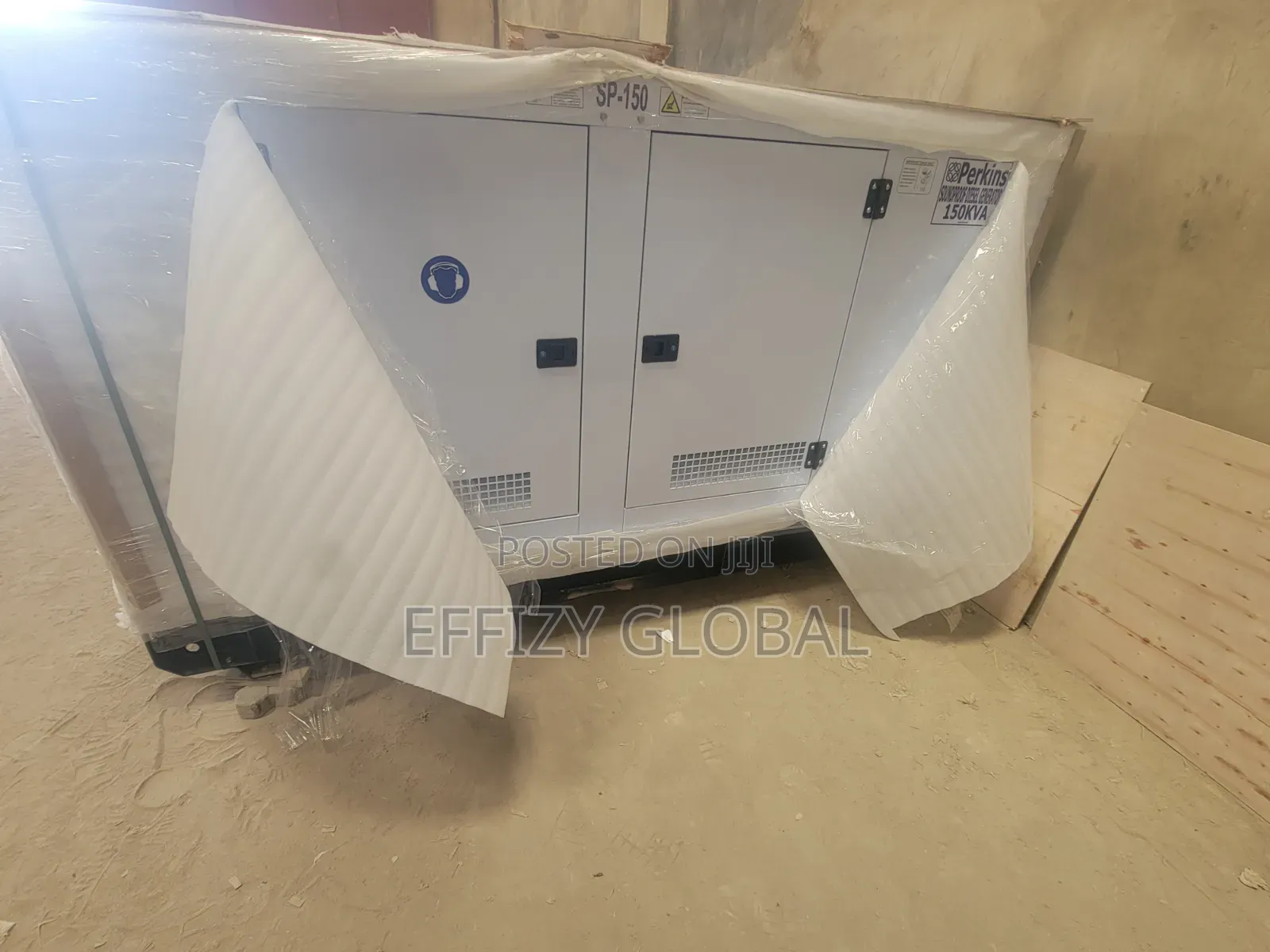 Heavy Duty Perkins 150kVA Soundproof Diesel Generator 100% Copper
