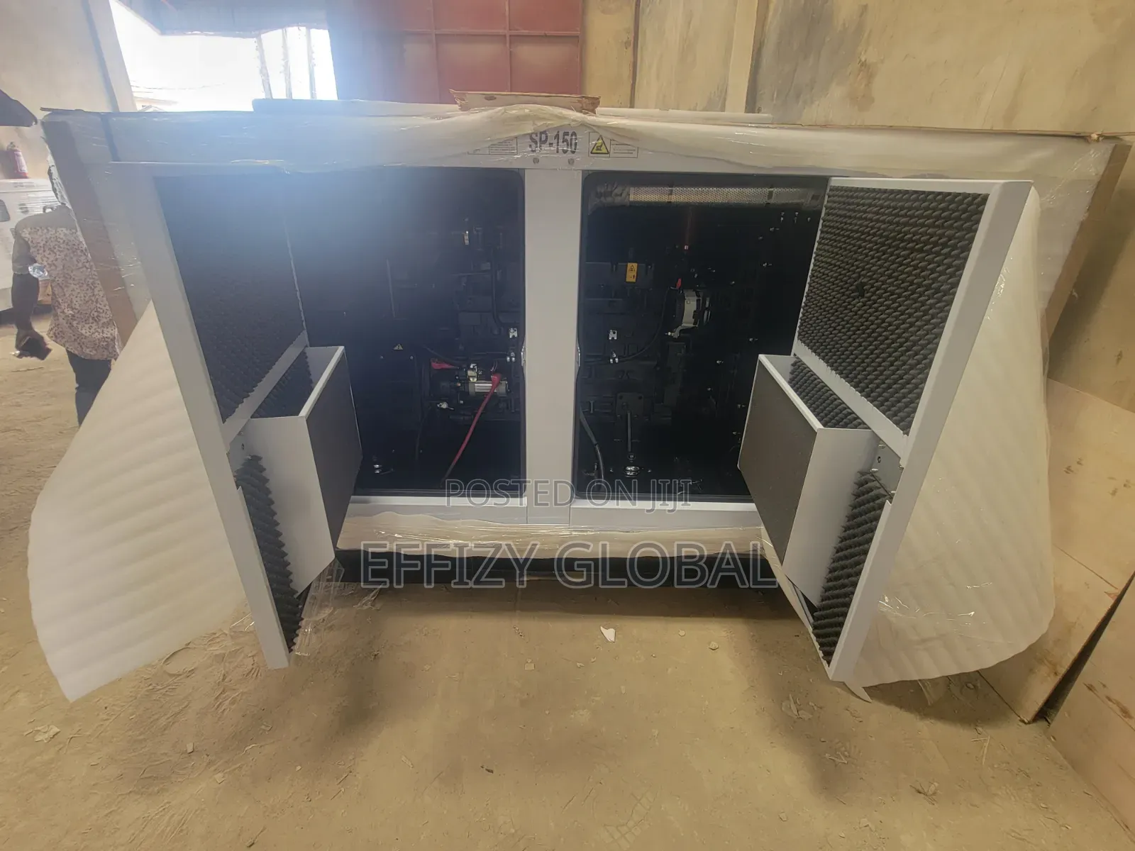 Heavy Duty Perkins 150kVA Soundproof Diesel Generator 100% Copper