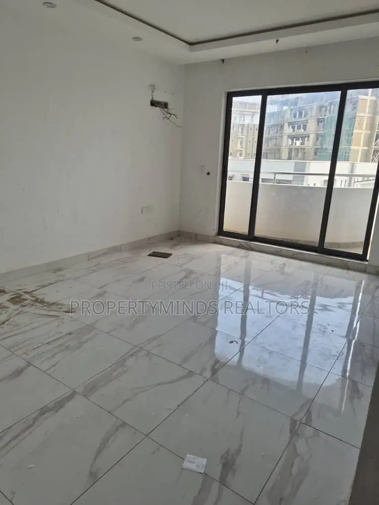 2bdrm Block of Flats in Perinwinkle Estate, Lekki Phase 1 for rent