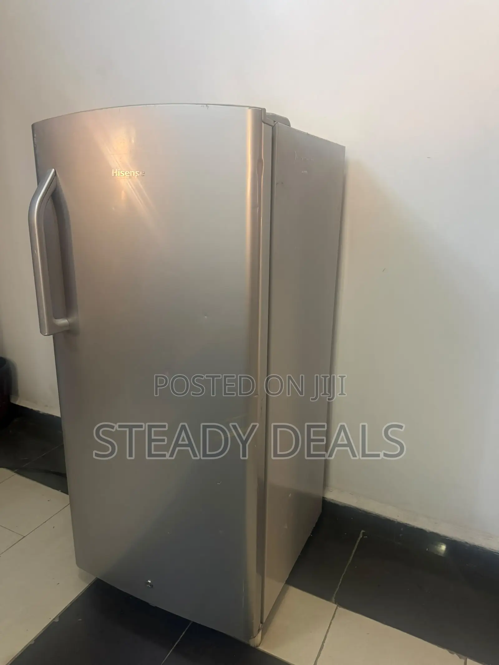Hisense Single Door Refrigerator / Bar Fridge (120L / 121L)