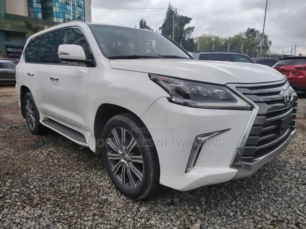 Lexus LX 2017 White