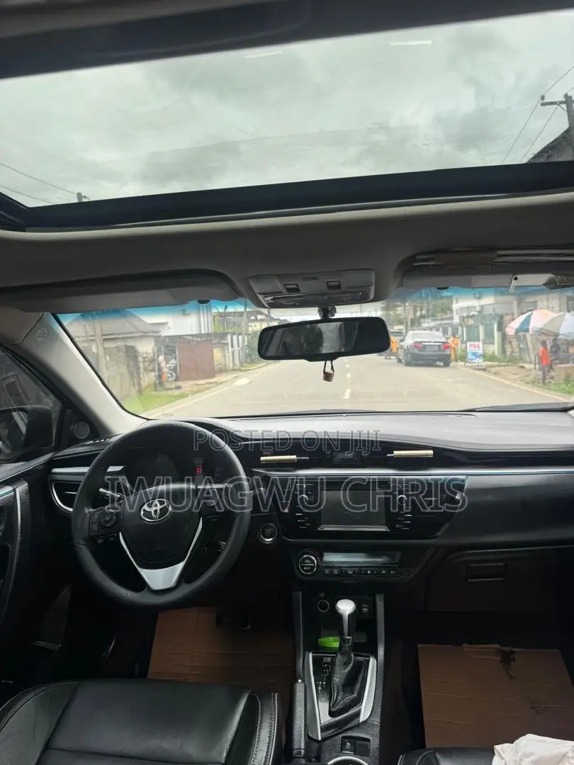 Toyota Corolla 2016 Black