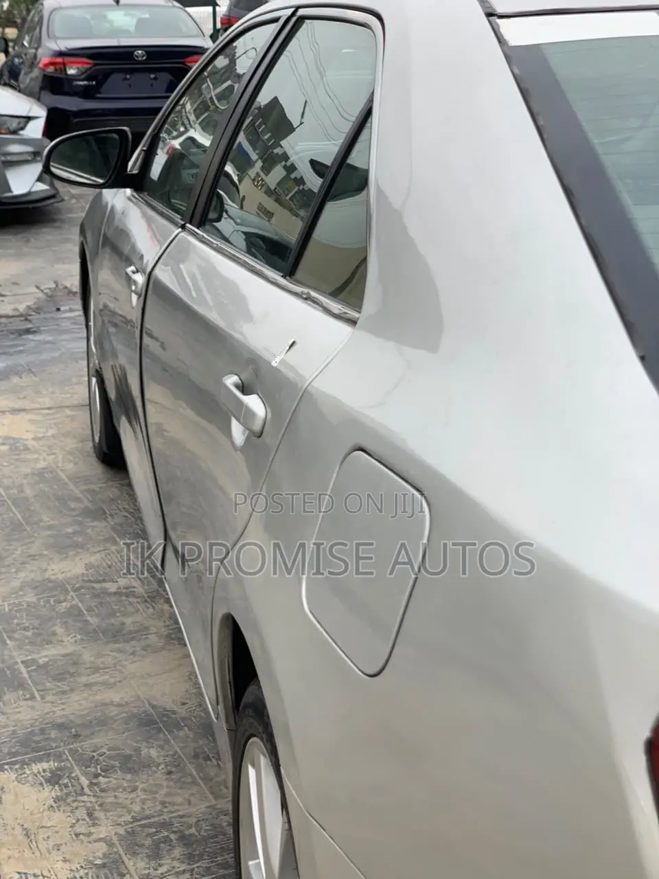 Toyota Camry XLE 4dr Sedan (2.5L 4cyl 6A) 2013 Silver