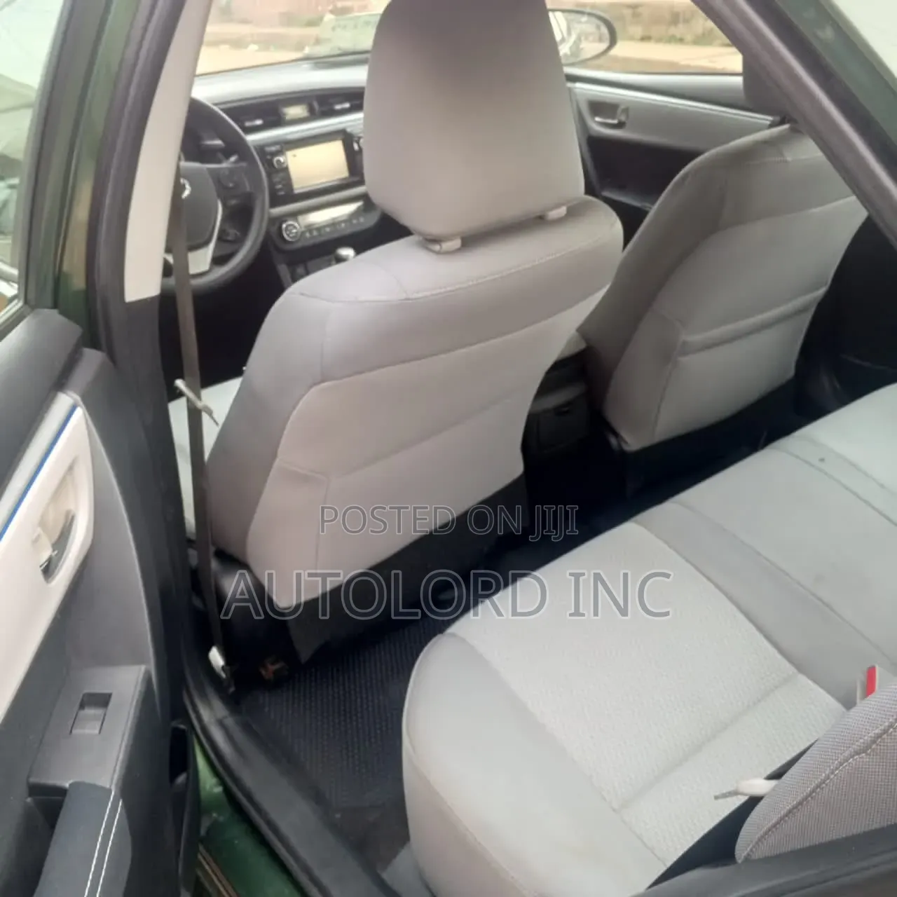 Toyota Corolla L 4dr Sedan (1.8L 4cyl 6M) 2015 Green