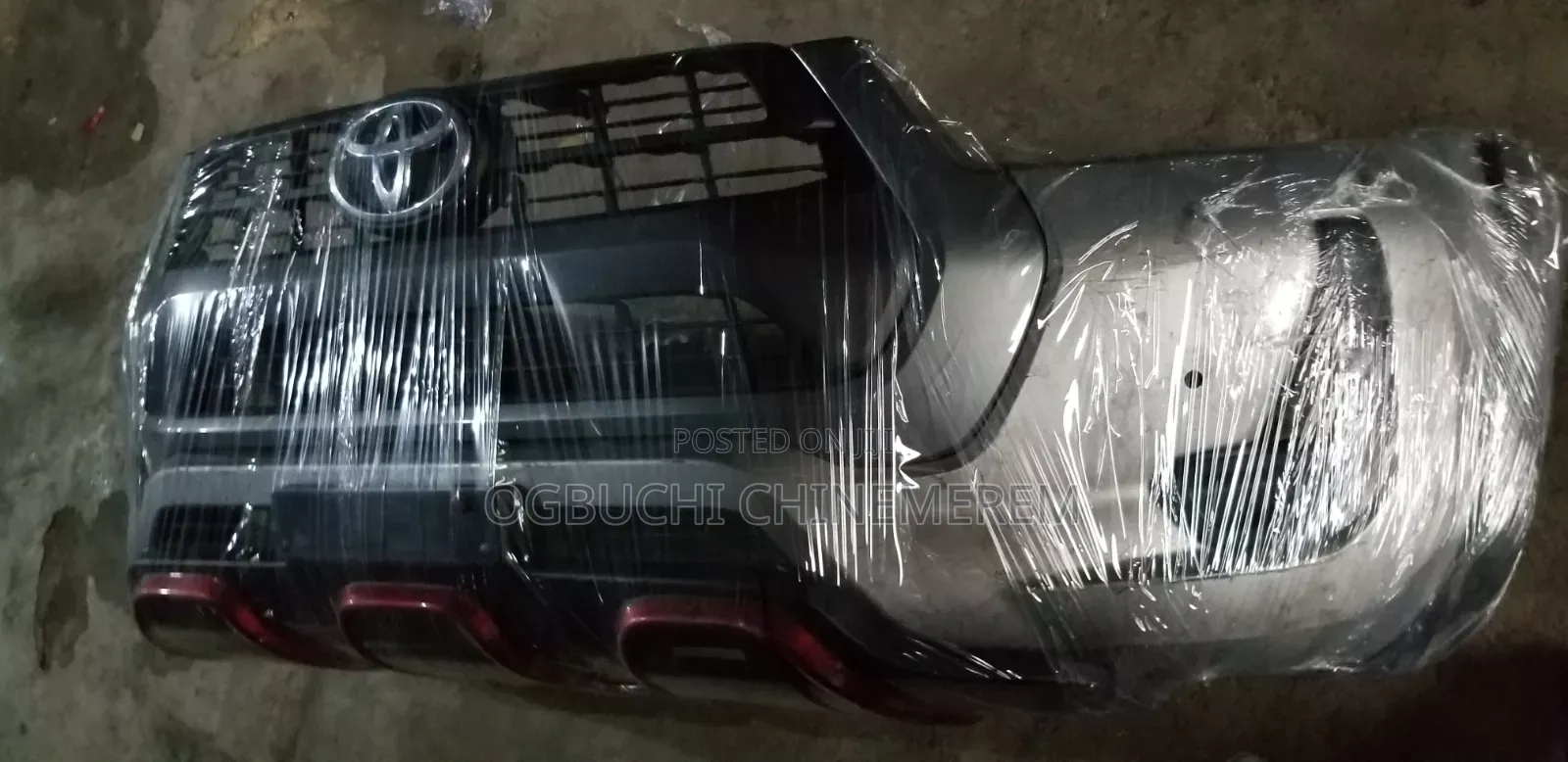 Complete Front Bumper Hilux 2020