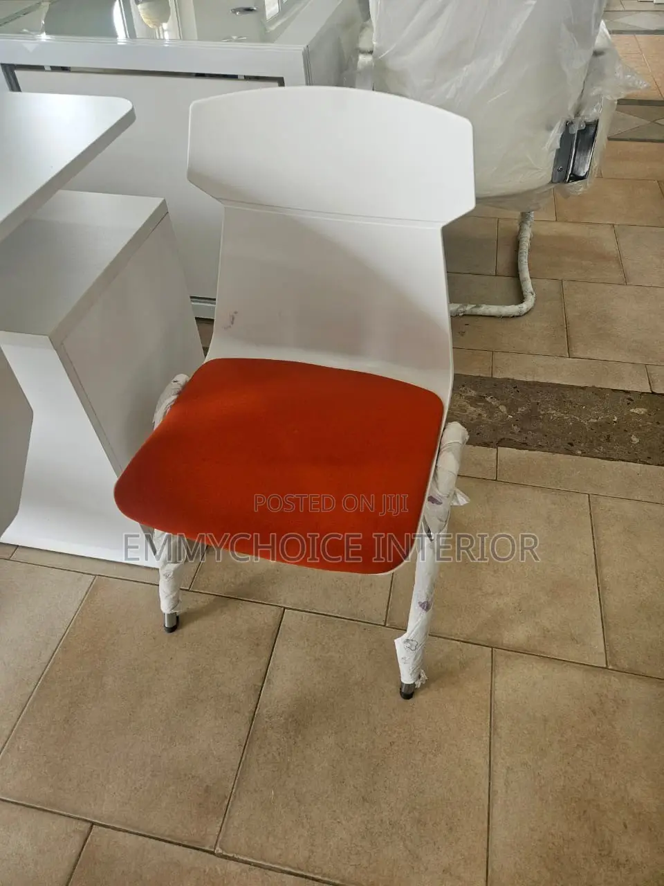 Quality Fancy Chair for Restaurant, Visitors, Meeting With Cushion