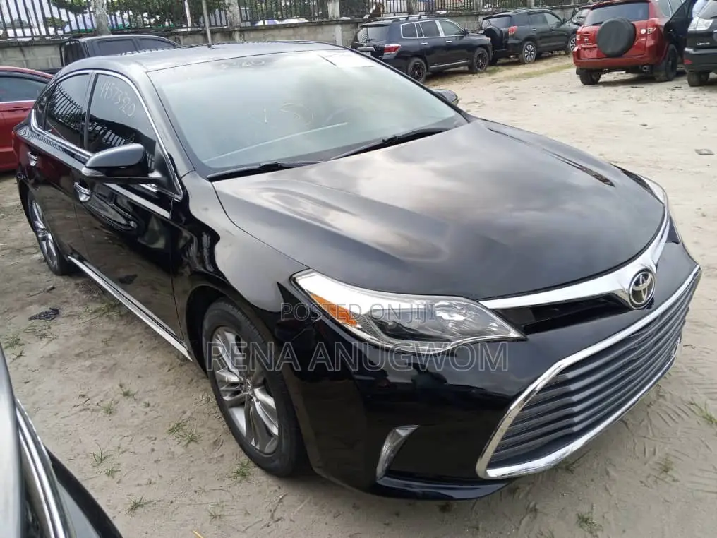 Toyota Avalon Limited Sedan FWD (3.5L 6cyl 6A) 2013 Black