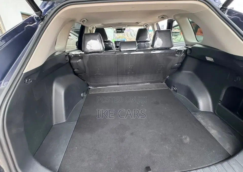 Toyota RAV4 XLE AWD 2020 Blue