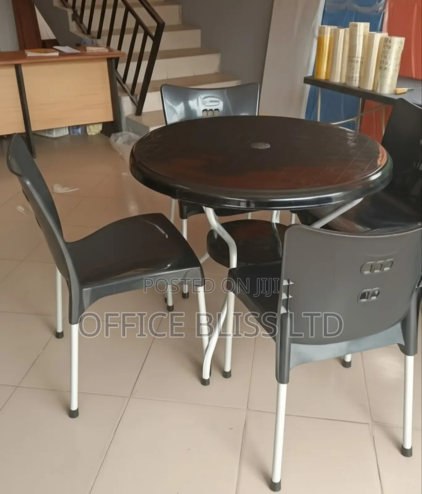 Indoor / Outdoor Plastic Round Table and Chairs - BLACK
