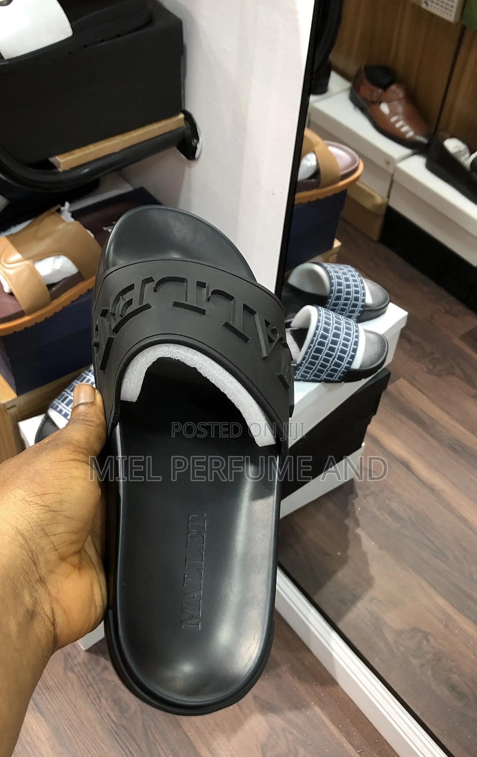 Mallet Casual Slides