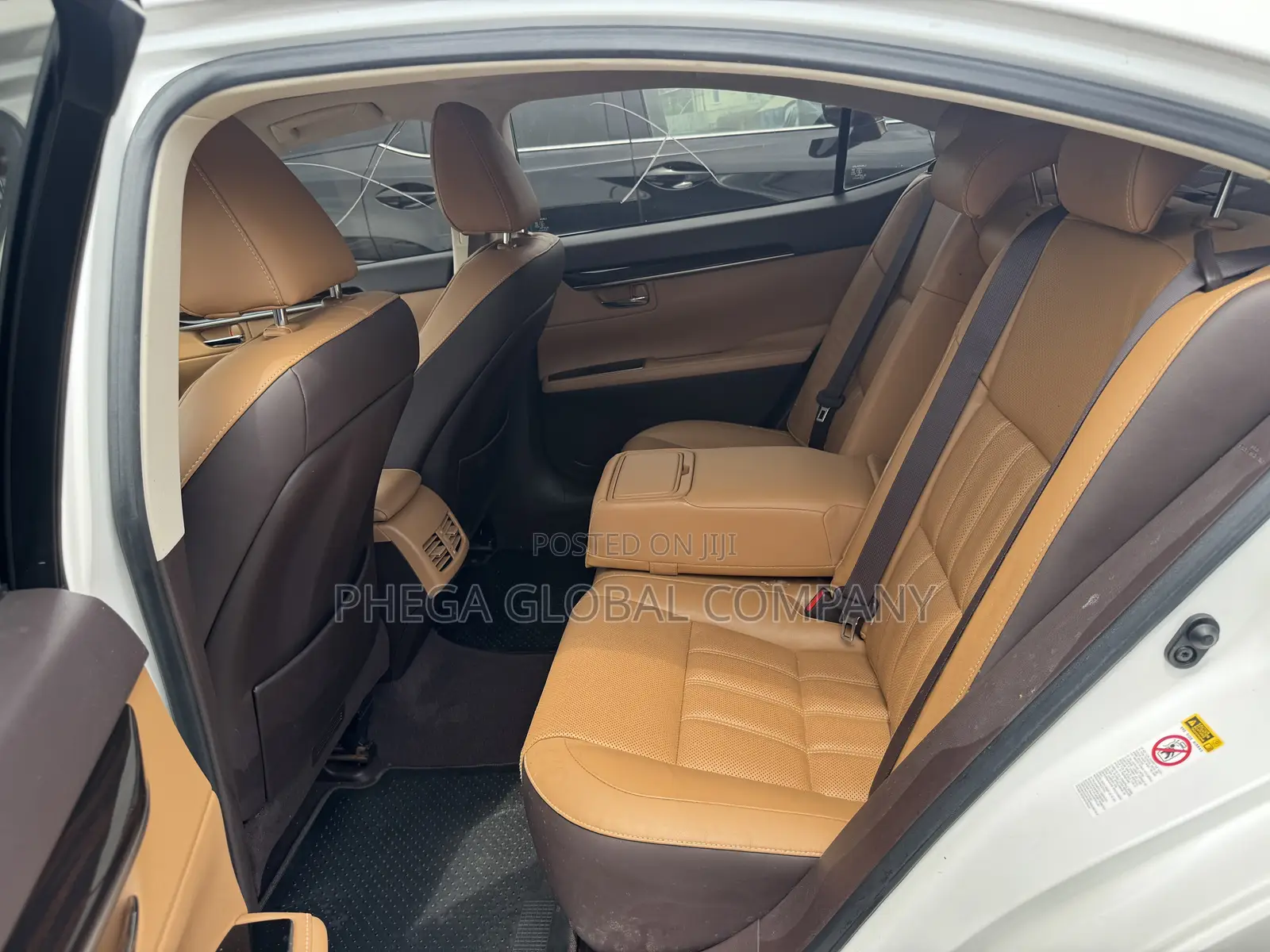 Lexus ES 350 FWD 2016 White