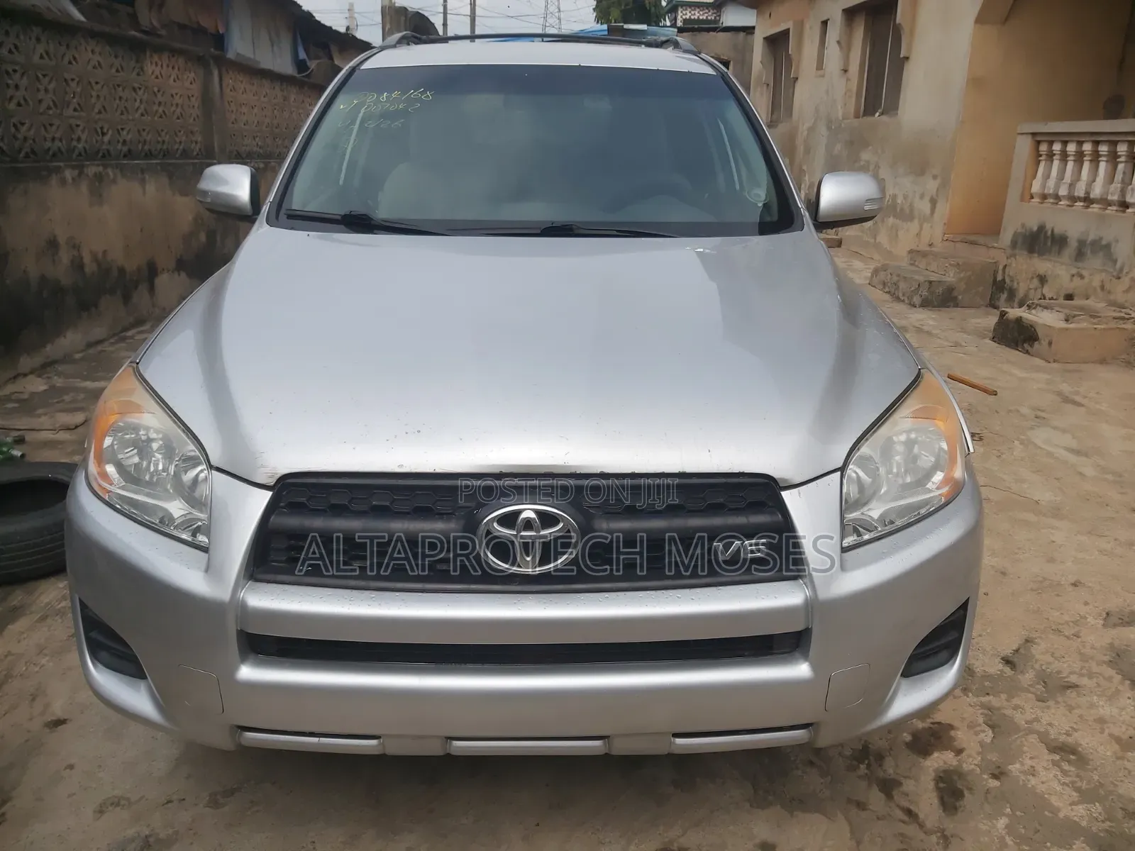 Toyota RAV4 2010 Silver