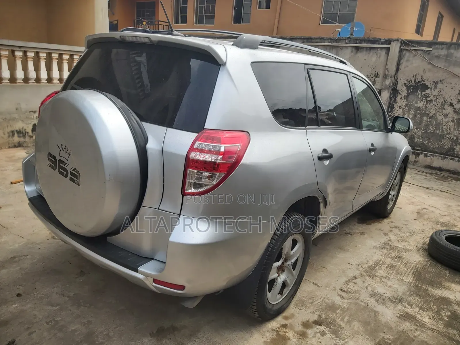 Toyota RAV4 2010 Silver
