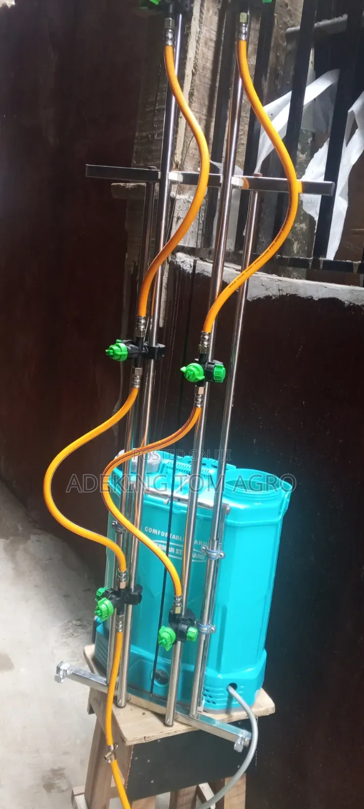 Rechargeable Chemical Sprayer With Extended Pole