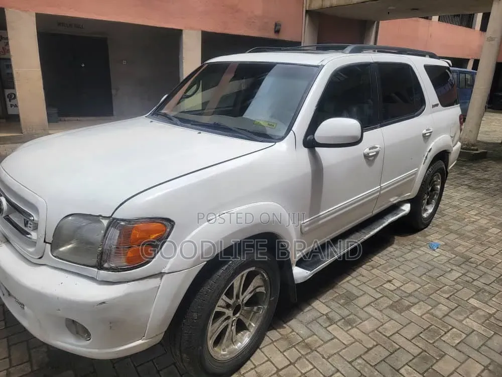 Toyota Sequoia Limited 4dr SUV 4WD (4.7L 8cyl 5A) 2006 Silver