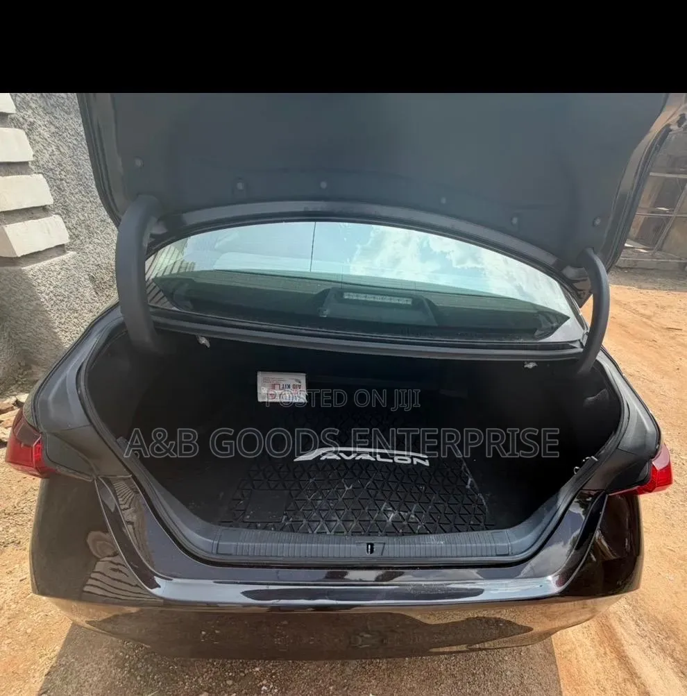 Toyota Avalon 2019 Black