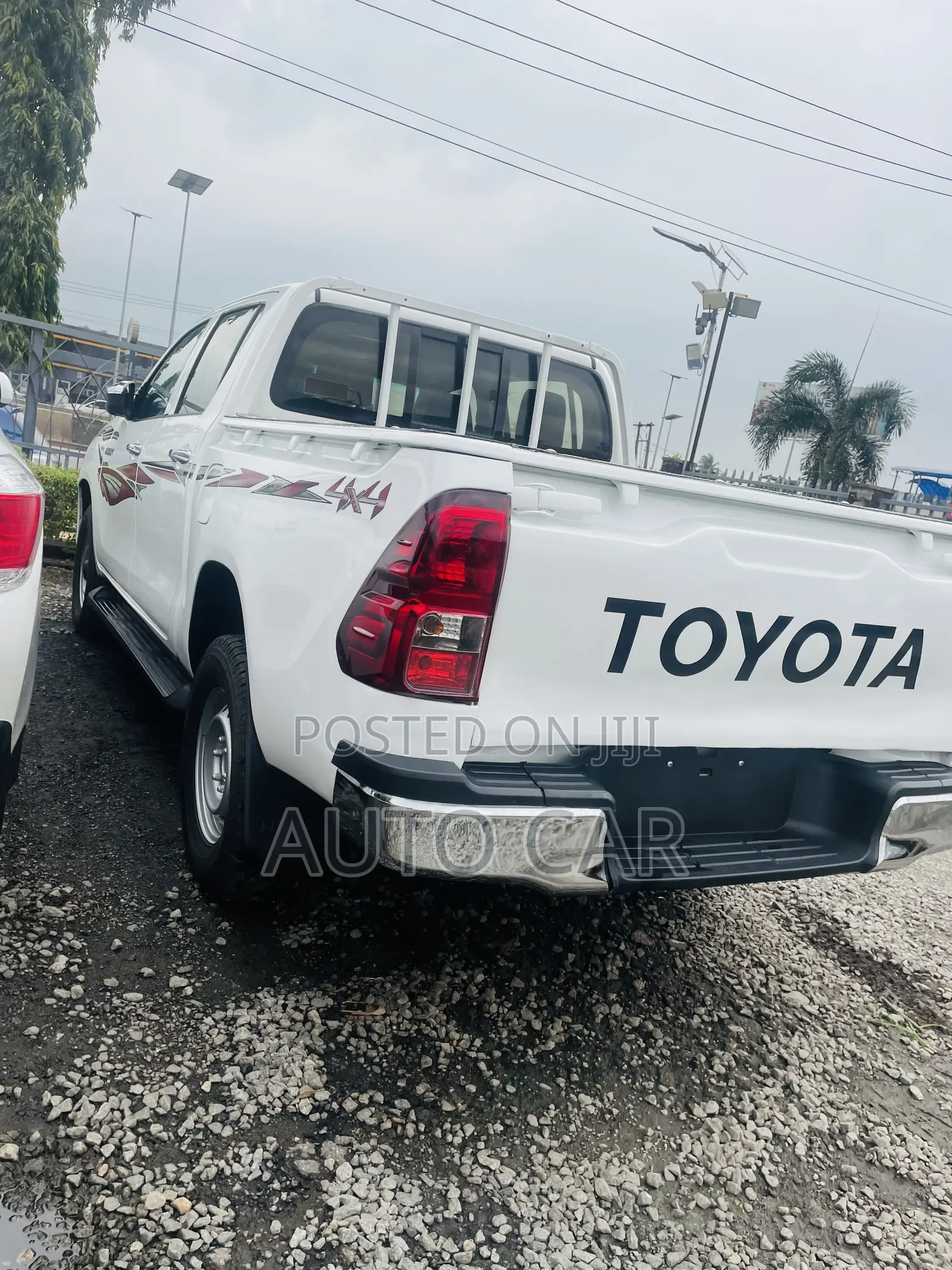 Toyota Hilux 2017 White