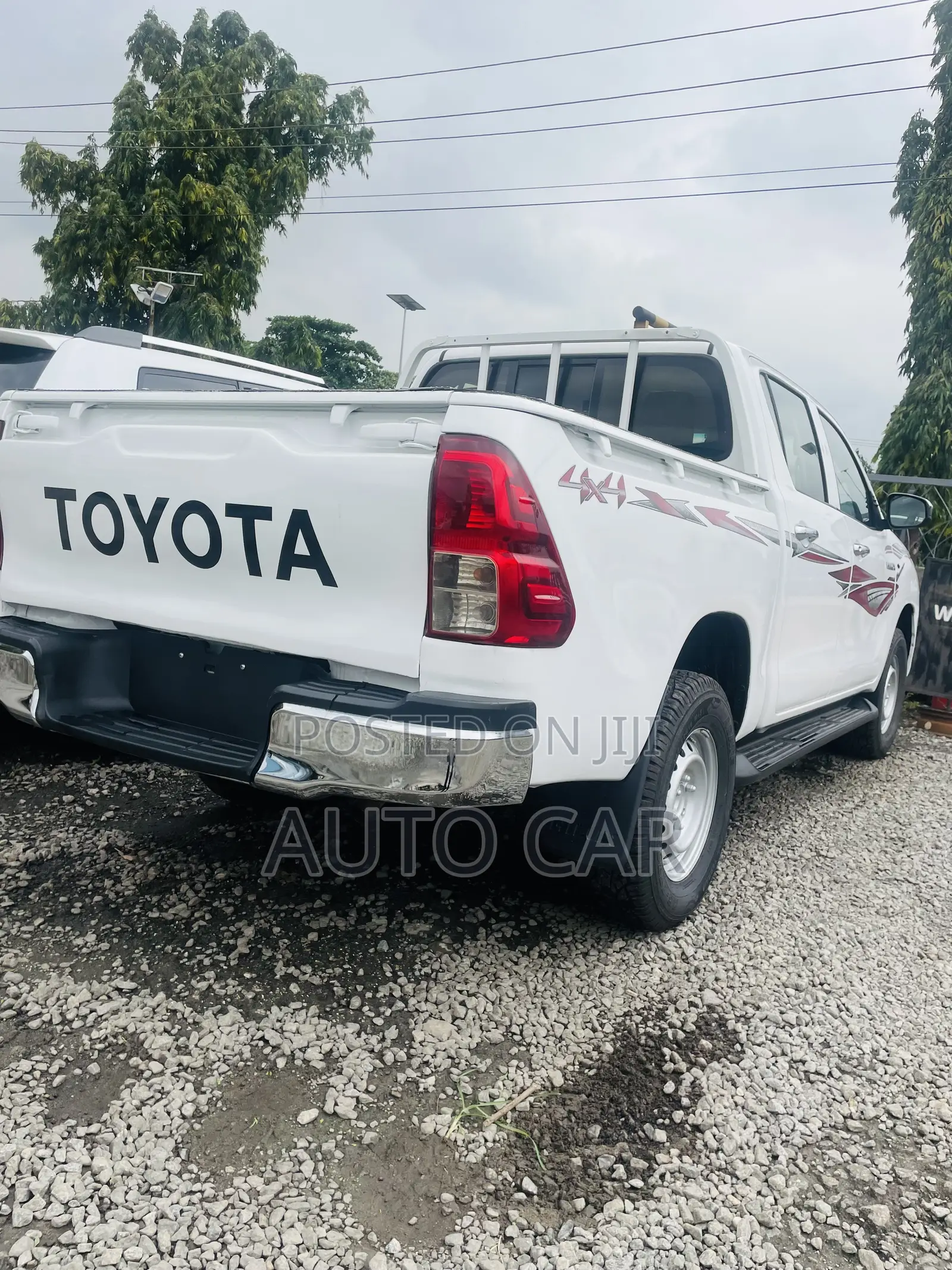Toyota Hilux 2017 White