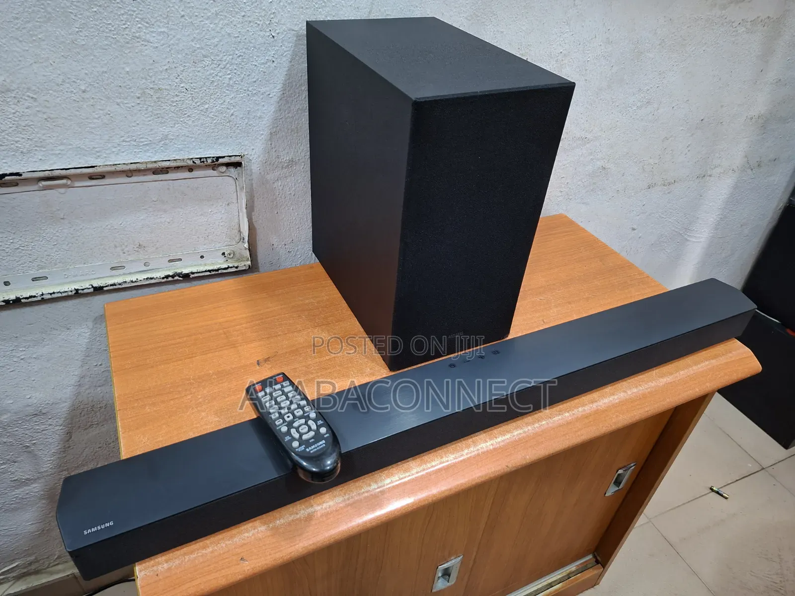 2023 Samsung Soundbar C450 With Its Wireless Subwoofer