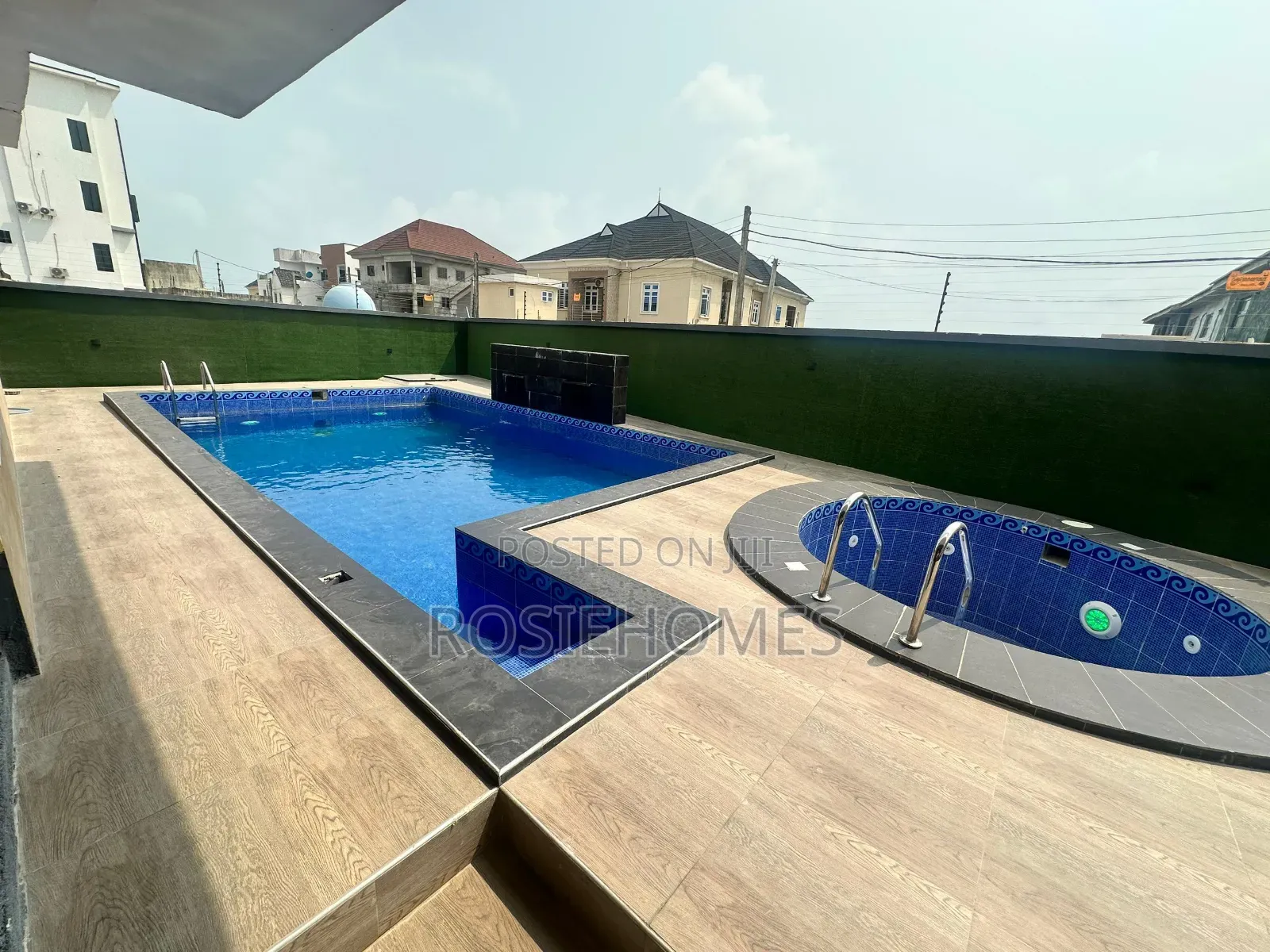 Luxe 2 Bedroom With PS5 Console, Swimming Pool Gym