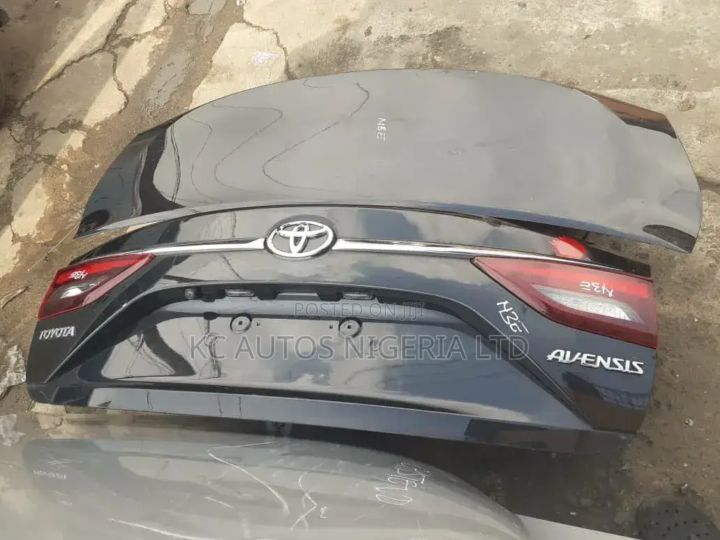 Complete Boot Toyota Avensis 2015/2020