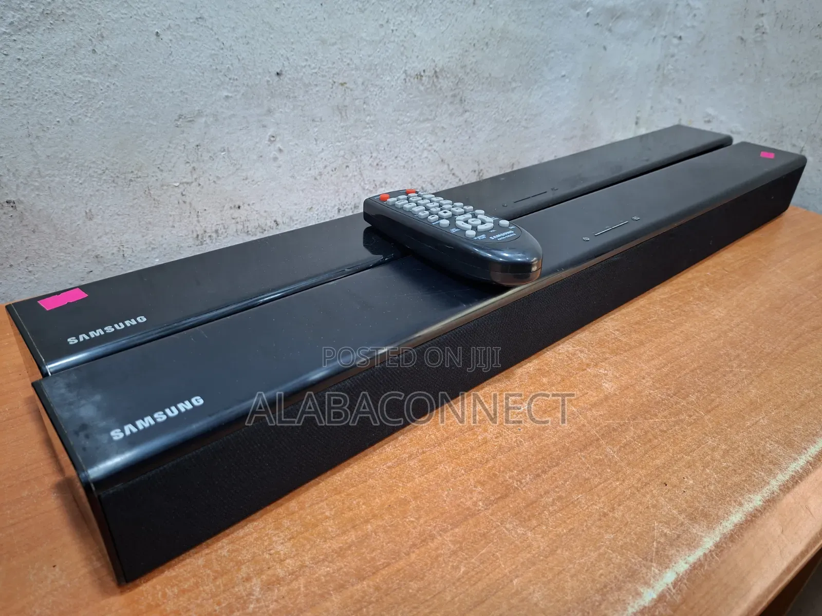 Samsung "All-in-One" Soundbar J250