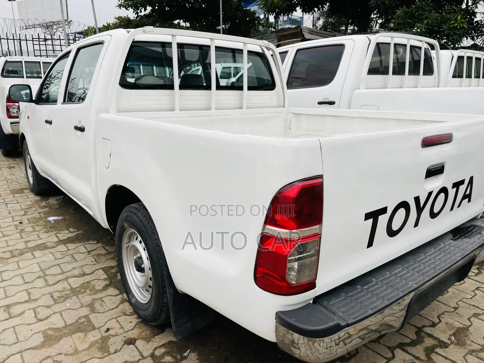 Toyota Hilux 2.0 VVT-i 2011 White