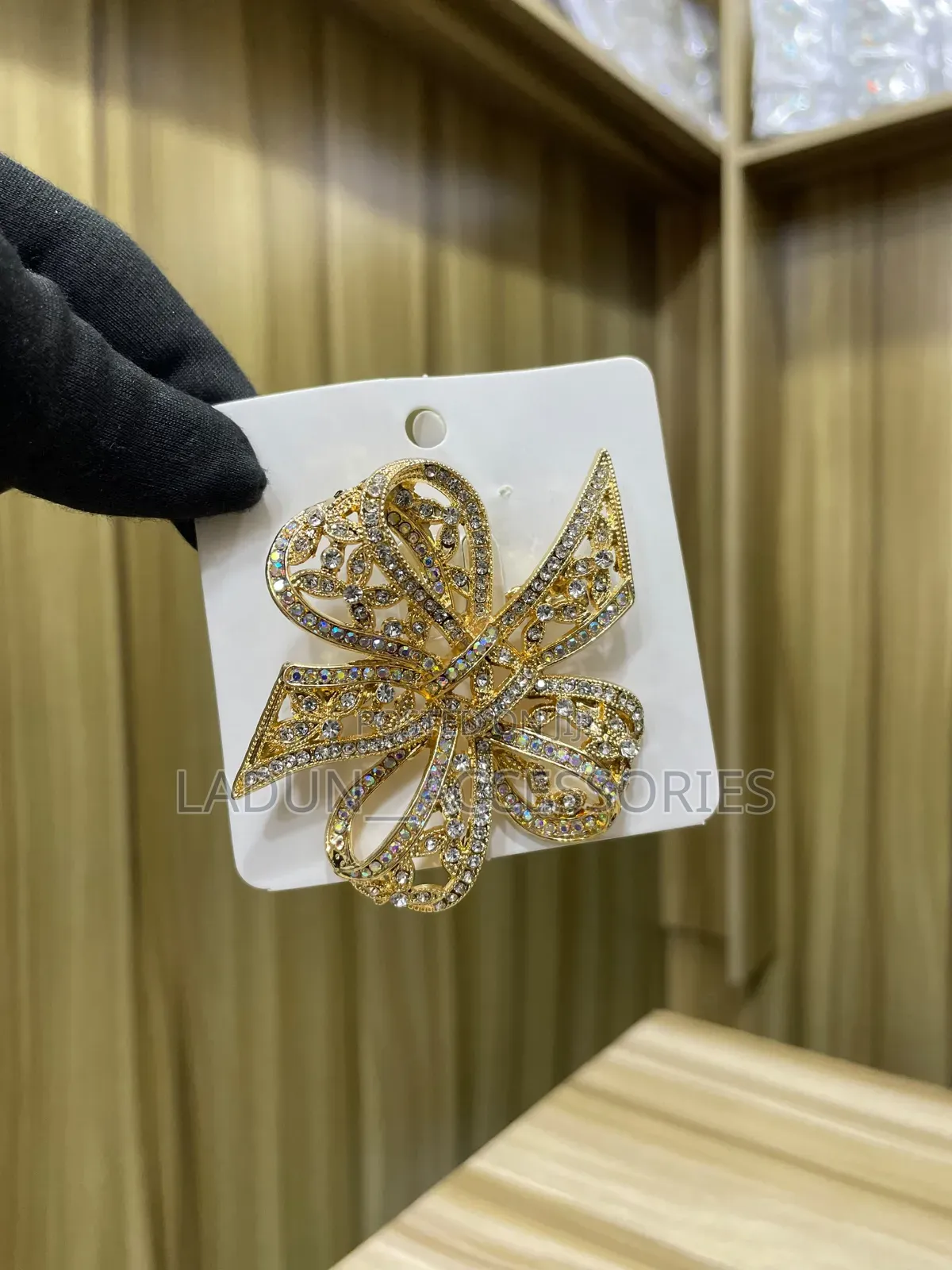 Bowknot Crystal Brooch